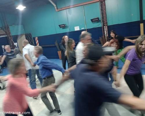 28380 12 BAILAMOS EN ALMAGRO CON AMERICANO , ROCK Y PACHANGA !