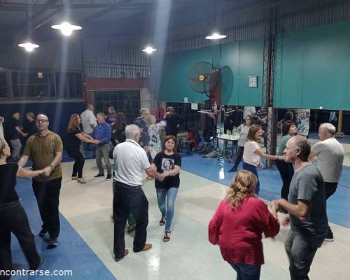 28380 4 BAILAMOS EN ALMAGRO CON AMERICANO , ROCK Y PACHANGA !