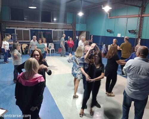 28380 5 BAILAMOS EN ALMAGRO CON AMERICANO , ROCK Y PACHANGA !