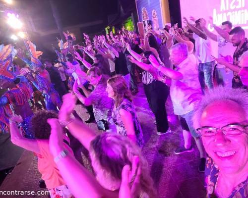 Levantando las manos !!  :Encuentro Grupal Vivamos Juntos el Mejor Caribe 100% Diversión en grupo