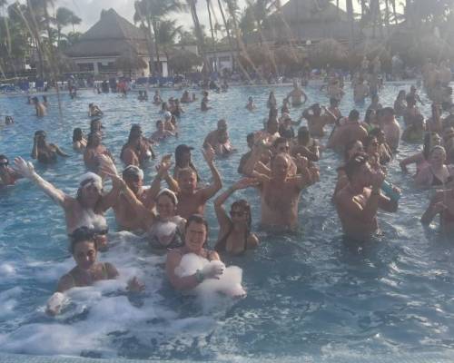 Encuentros Grupales (08/11/2023) :   Vivamos Juntos el Mejor Caribe 100% Diversión en grupo