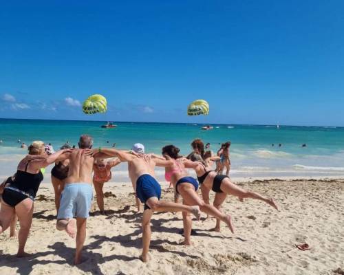 Yoga by Moni :Encuentro Grupal Vivamos Juntos el Mejor Caribe 100% Diversión en grupo
