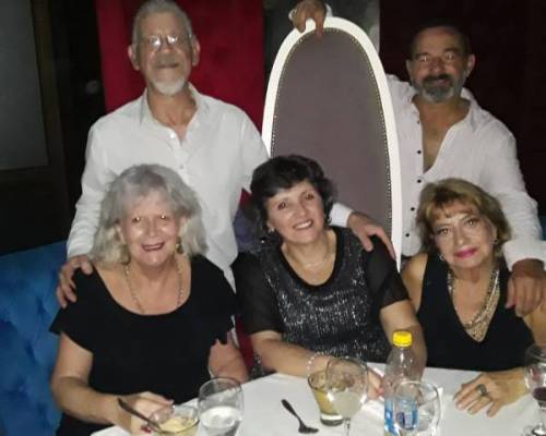 28712 2 NOCHE ESPECIAL DE CENA Y BAILE CON AMIGOS