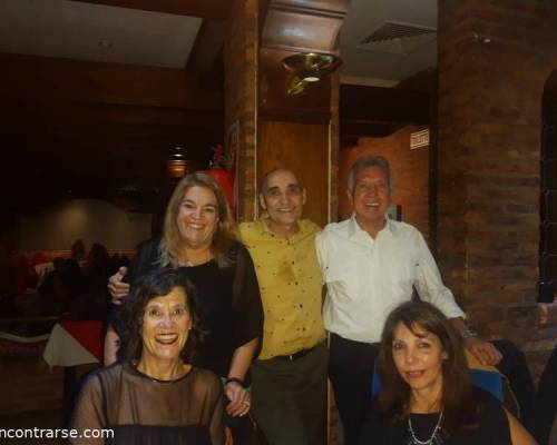 28712 3 NOCHE ESPECIAL DE CENA Y BAILE CON AMIGOS