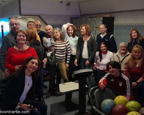 No pude ir , muy lindo grupo!  Felicitaciones al equipo de Nory.  Nos vemos pronto.  :Encuentro Grupal LOS NOVATOS JUGAMOS AL BOWLING