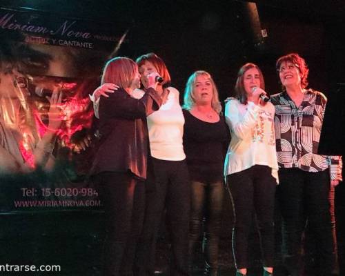 28906 2 ACOMPAÑANOS EN  LA MUESTRA  DE MITAD DE AÑO  DEL TALLER DE CANTO 