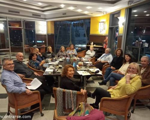 Qué lujo está mesa! :Encuentro Grupal Los martes son puro cuento