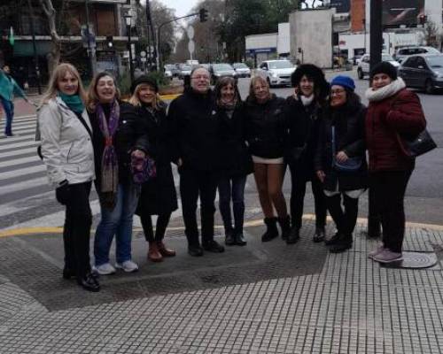 Encuentros Grupales (19/08/2023) :   CABALLITO NORTE . La otra mitad de la historia de una veleta.