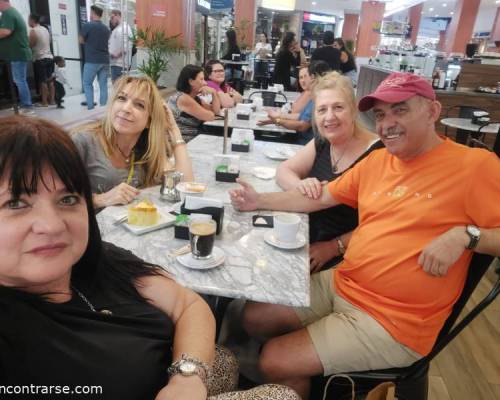 29340 2 ME ACOMPAÑAS A FLORIANAPOLIS EN AVION 