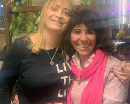 Junto a Ale. Un placer organizar con ella. Dupla de cancerianas. Jaja :Encuentro Grupal BUENOS VECINOS