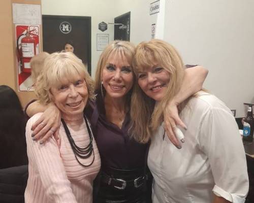 LINDAS LAS TRES!!! :Encuentro Grupal COMER, BAILAR, DISFRUTAR !!!!