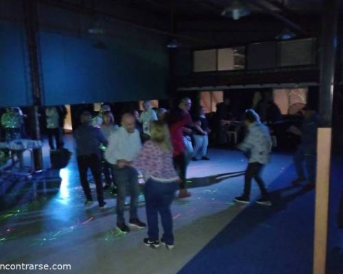 29697 2 BAILAMOS EN ALMAGRO CON AMERICANO , ROCK Y PACHANGA !