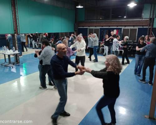29697 3 BAILAMOS EN ALMAGRO CON AMERICANO , ROCK Y PACHANGA !