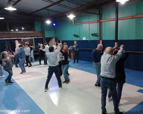 29697 4 BAILAMOS EN ALMAGRO CON AMERICANO , ROCK Y PACHANGA !