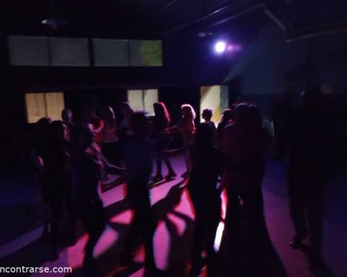 29850 2 BAILAMOS EN ALMAGRO CON AMERICANO , ROCK Y PACHANGA !