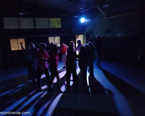 29850 3 BAILAMOS EN ALMAGRO CON AMERICANO , ROCK Y PACHANGA !