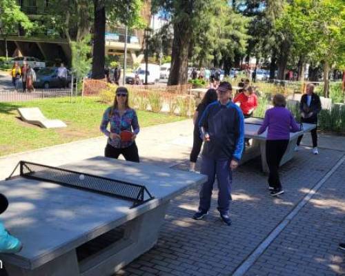 30064 5 Nos volvemos a juntar a jugar Ping Pong ? 