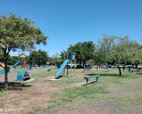 30125 7 JUGAMOS AL TEJO, MATEAMOS Y CONVERSAMOS EN EL PARQUE FINKY DE LOMAS DE ZAMORA