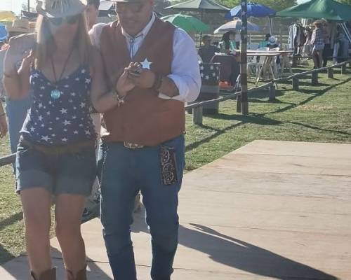 30157 18 LINE DANCE PARTY - COUNTRY DAY en MAGICAL RANCH: UN LUGAR DONDE LOS SUEÑOS SE HACEN REALIDAD