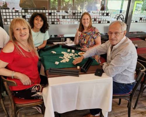 Felicitaciones a Sandra 👏🏽 -79 en los 2 partidos ! Genia💗 :Encuentro Grupal FESTEJAMOS JUGANDO AL RUMMY MONTE CASTRO- ULTIMA DEL AÑO 