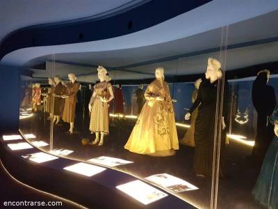 Encuentro : Museo Evita  .- Botanico Y Plazas de la zona.- 