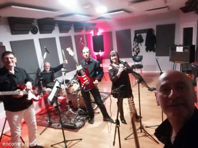 Encuentro : Rock para escuchar y bailar !!!! 