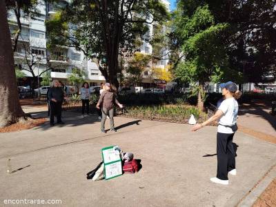 Encuentro : CHI KUNG CON LARA, en Plaza Intendente Casares (al lado del Jardín Botánico) 