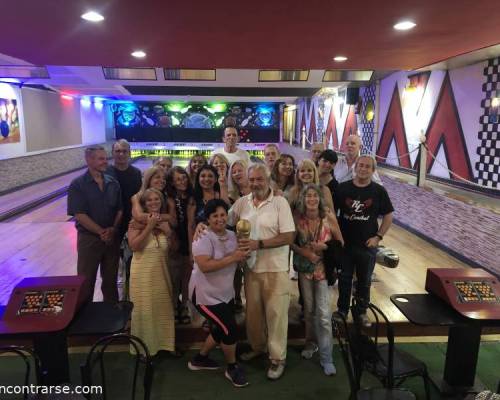 Genial esta salida!! Muy divertida. Gente linda!!!! :Encuentro Grupal Bowling en "PALO