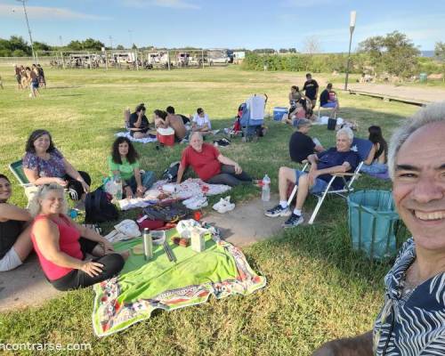 Una muy linda tarde... Gracias x la idea Sergio y Mónica :Encuentro Grupal Picnic en Paseo Costero Vicente Lopez