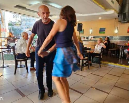 Muy lindo encuentro!! gracias por todo Giselle! :Encuentro Grupal TARDE de DOMINGO c/MUSICA en VIVO y Bailamos también !