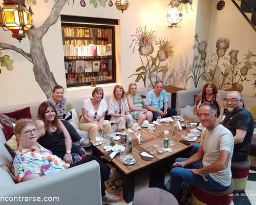 Que lindo  grupo . felicitaciones !!👏👏👏 :Encuentro Grupal Café y librería 