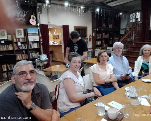 30612 9 Café,  libros y mucho más 