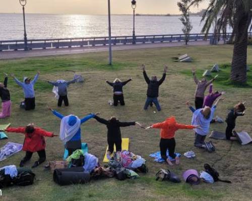 30637 1 Saludamos al nuevo día - Yoga al amanecer en Costanera Norte