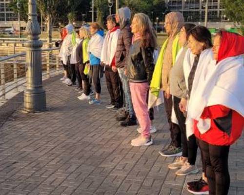 30637 11 Saludamos al nuevo día - Yoga al amanecer en Costanera Norte