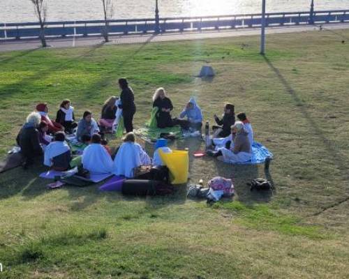 30637 2 Saludamos al nuevo día - Yoga al amanecer en Costanera Norte