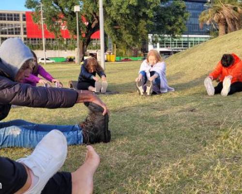 30637 6 Saludamos al nuevo día - Yoga al amanecer en Costanera Norte