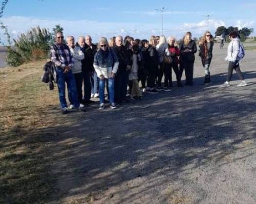 30658 11 Costanera de Vicente Lopez con una sonrisa y merienda.-