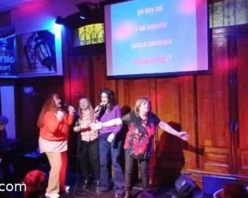 30735 7 VUELVEN LOS KARAOKES PARA CANTAR Y DIVERTIRSE