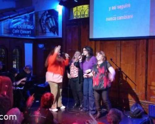 30735 9 VUELVEN LOS KARAOKES PARA CANTAR Y DIVERTIRSE