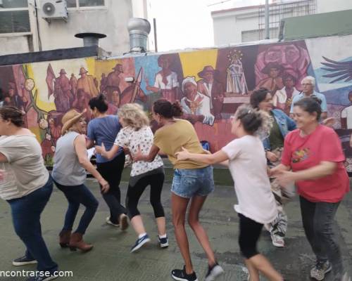 Cerrando la clase con La Morocha. Hermoso grupo 😻 :Encuentro Grupal EN ENCONTRARSE TAMBIEN SE BAILA COUNTRY