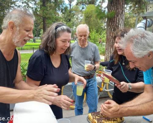 Gracias AQUI_MAJO por la torta, muy rica!!  :Encuentro Grupal Ping Pong venite a jugar y compartir un rato en Devoto 