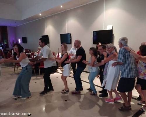 30792 34 EL BAILE CONTINÚA EN VILLA URQUIZA  ! ! !