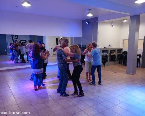 30850 9 A BAILAR SALSA Y BACHATA EN CABALLITO ! ! !