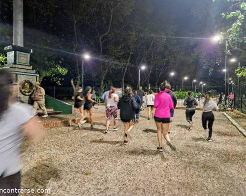 30950 2 Primicia nos vemos  en el parque de noche.  20hs  Eelongamos  Fortificamos   y nos oxigenamosi con el maestro Aldo von Landesen    