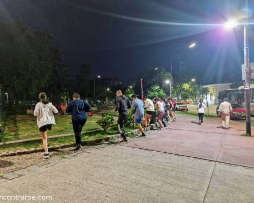 30950 3 Primicia nos vemos  en el parque de noche.  20hs  Eelongamos  Fortificamos   y nos oxigenamosi con el maestro Aldo von Landesen    