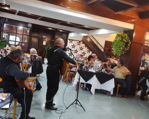 31064 8 ALMUERZO  BAILE  SHOW