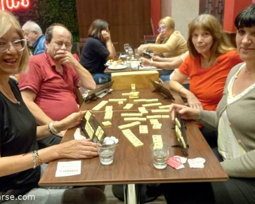 31083 4 Jugamos Rummy En Caballito !!! 