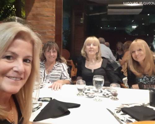 31090 5 CENA, BAILE Y CUMPLES EN CHAMPS