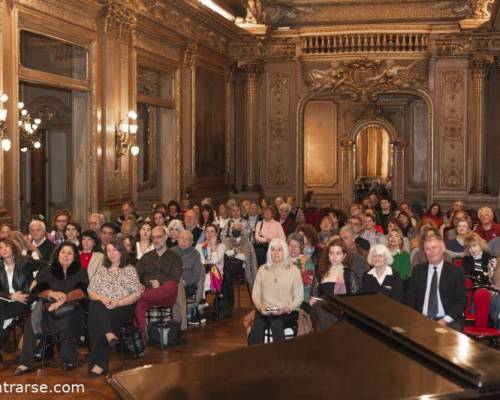 31096 33 Presentación del libro 