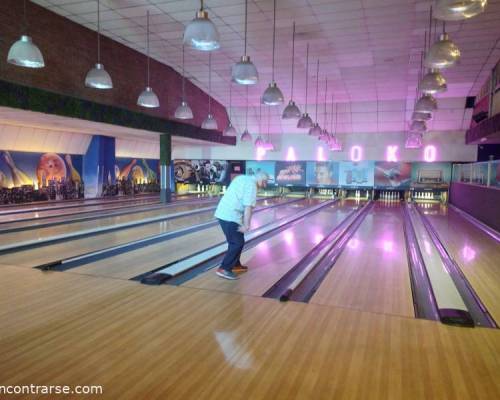 31100 2 BOWLING EN PALOKO DE COLEGIALES